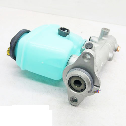 Brake Master Cylinder For RHD TOYOTA LandCruiser Prado RZJ95 VZJ95 VDJ95 w/ ABS