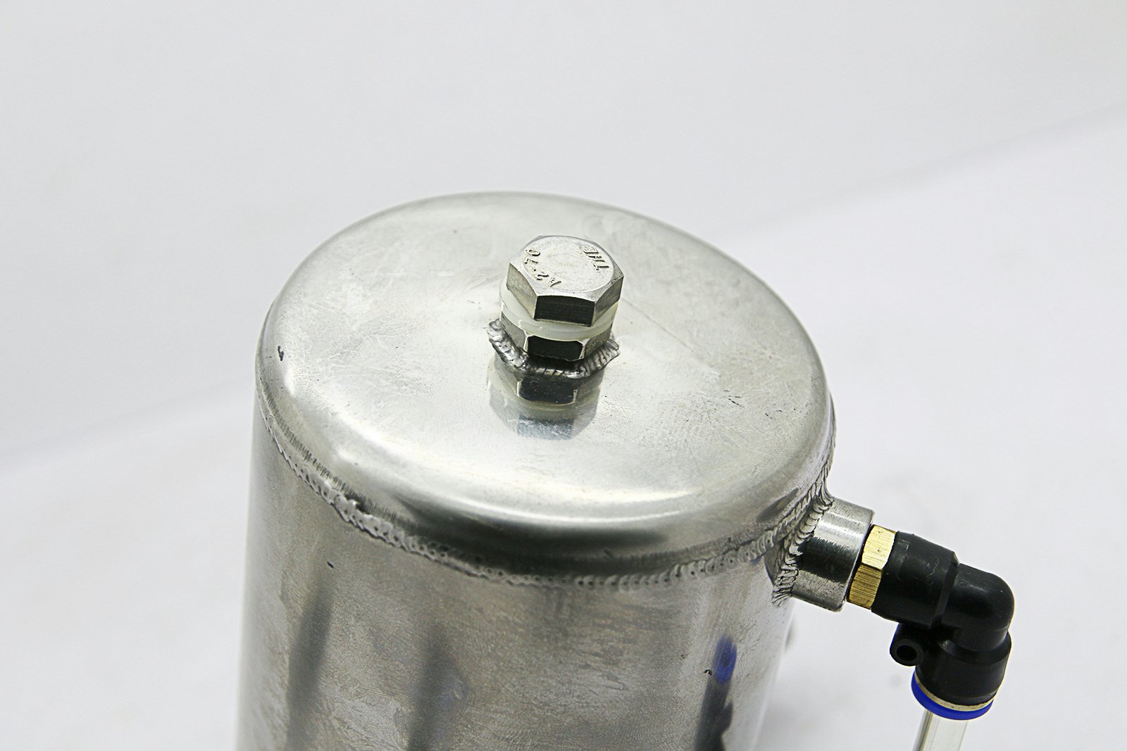 Stainless Steel Oil Catch Can Tank for Ford Ranger T6 2.2L Turbo Diesel 2011++