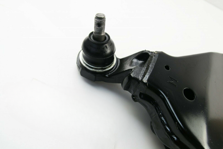 Front Left Lower Control Arm For Toyota Land Cruiser Prado Lexus GX470 2003-09