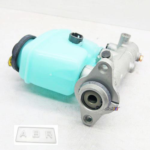 Brake Master Cylinder For RHD TOYOTA LandCruiser Prado RZJ95 VZJ95 VDJ95 w/ ABS