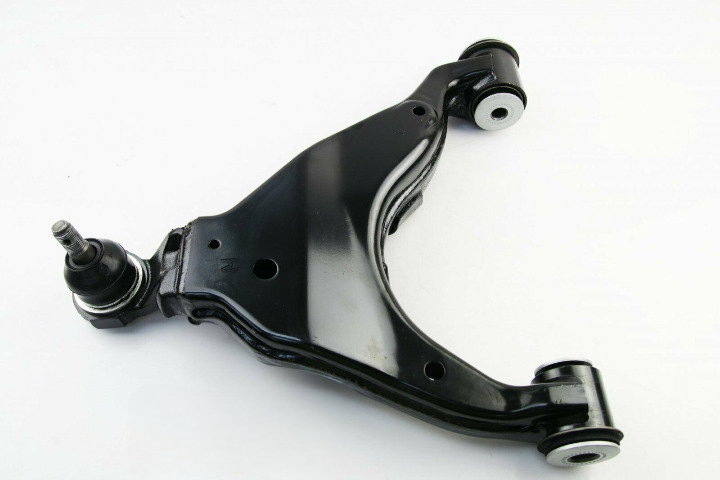 Front Left Lower Control Arm For Toyota Land Cruiser Prado Lexus GX470 2003-09
