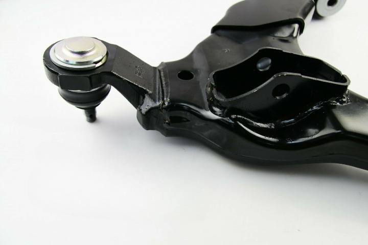 Front Right Lower Control Arm For Toyota Land Cruiser Prado Lexus GX470 2003-09